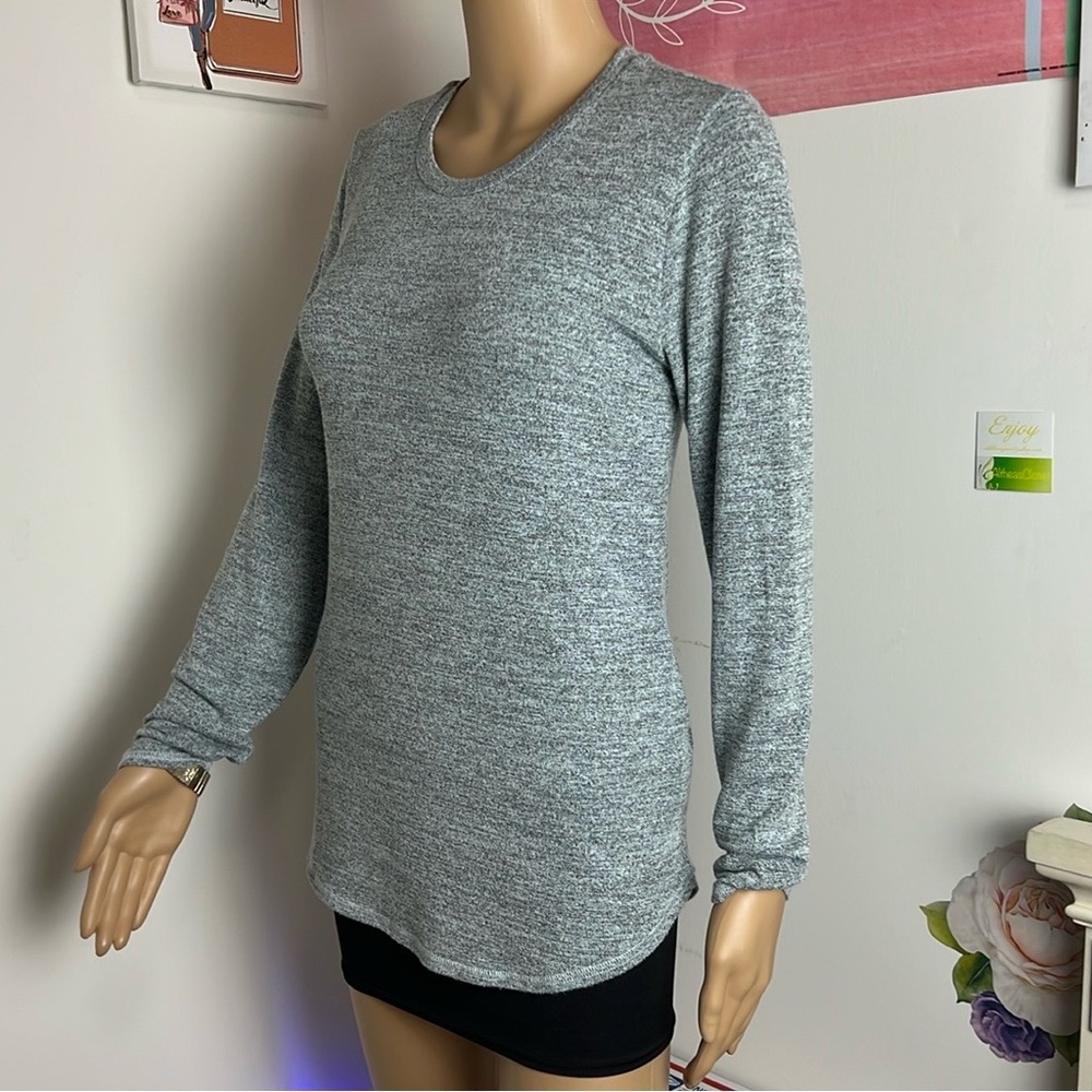 T Tahari top - Picture 3 of 10